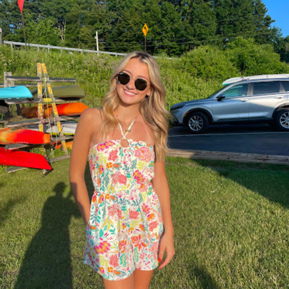 Meet your Posher, Izabella